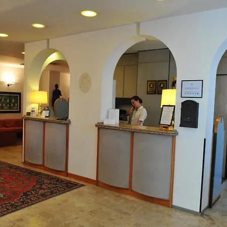 Hotel Al Fogher 3*