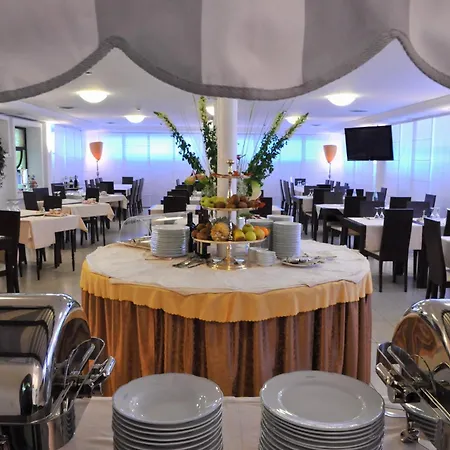 Hotel Al Fogher 3*